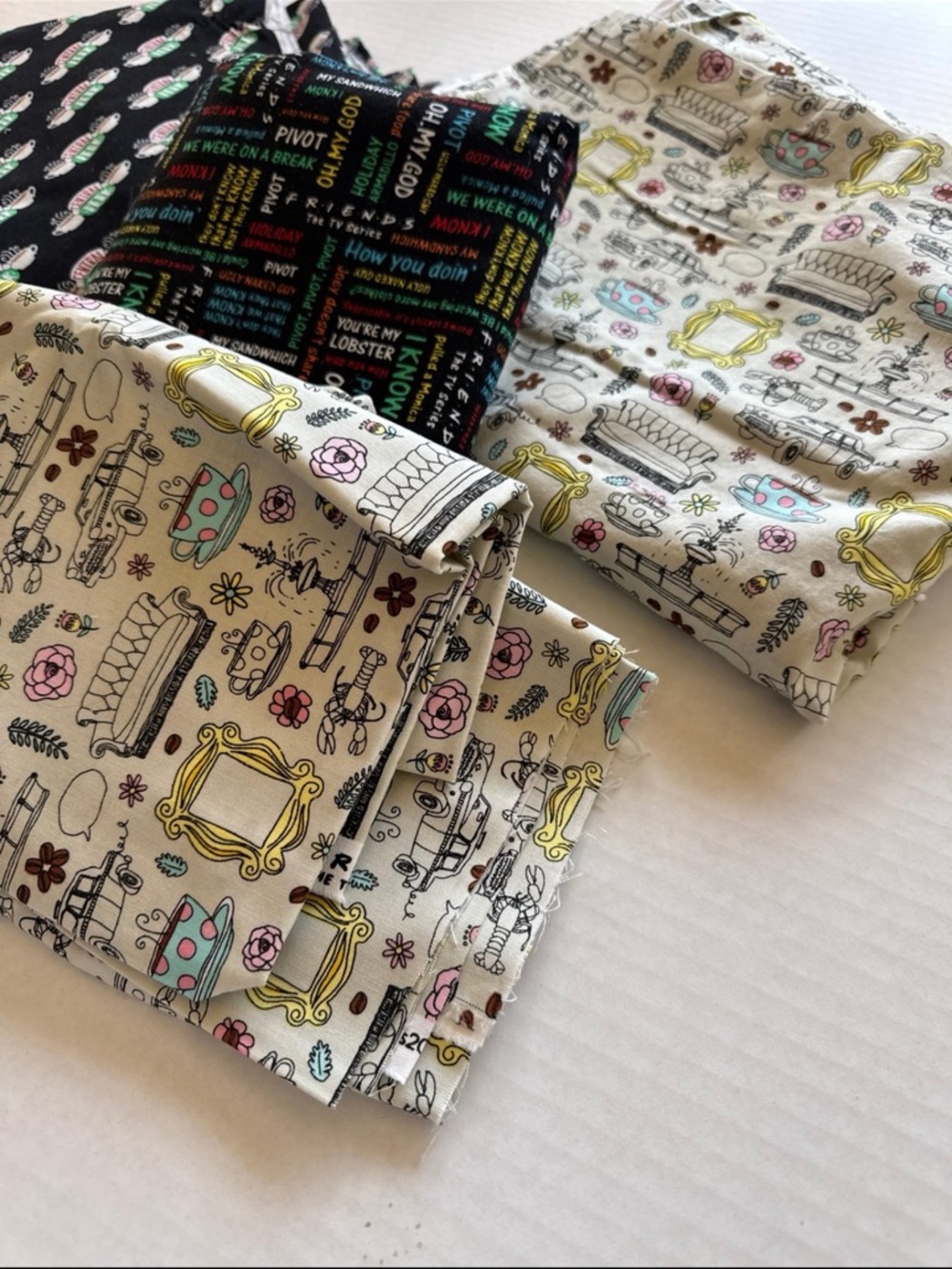 ❌SALE❌Friends fabric bundle - Picture 3 of 4